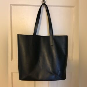 Everlane- The Day Square Tote - Black